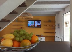 12Kueche Blick Richtung TV Gross